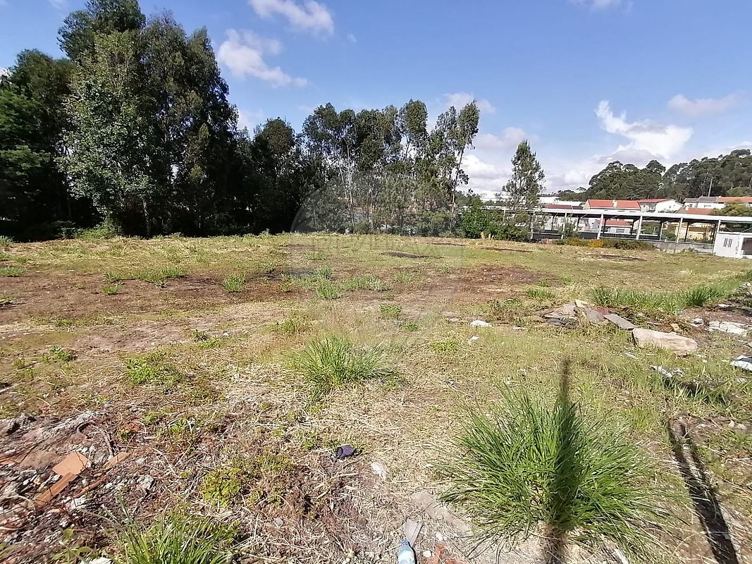Land for sale in Gondomar, Portugal — €753,665