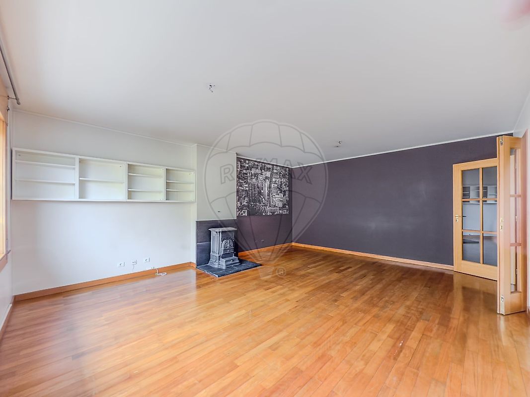 listing 124261063-223 picture-0