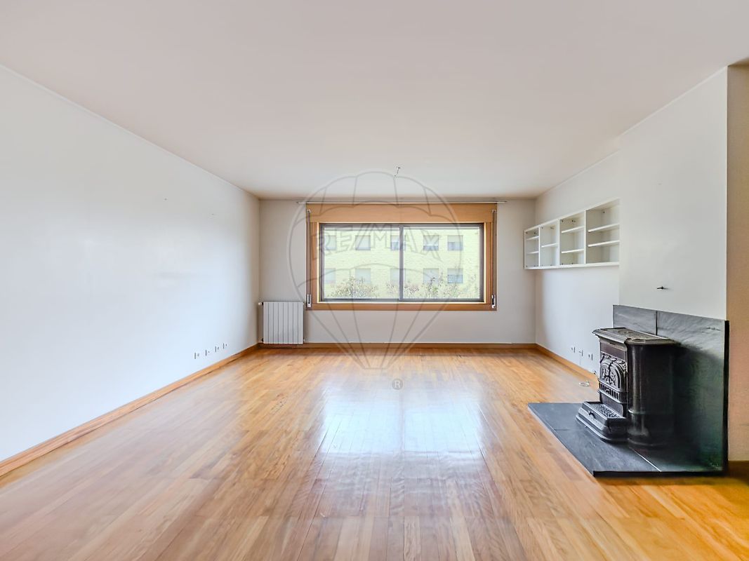 listing 124261063-223 picture-0