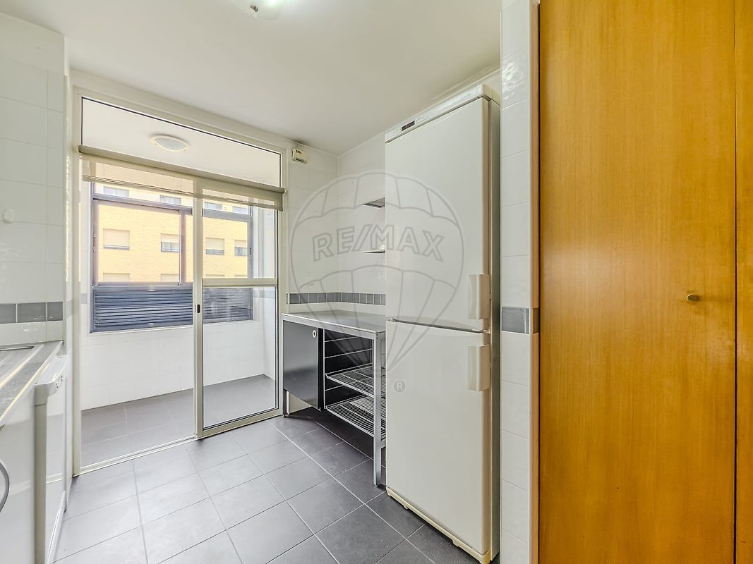 listing 124261063-223 picture-0