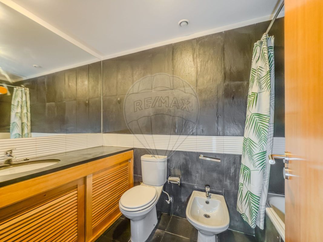 listing 124261063-223 picture-0