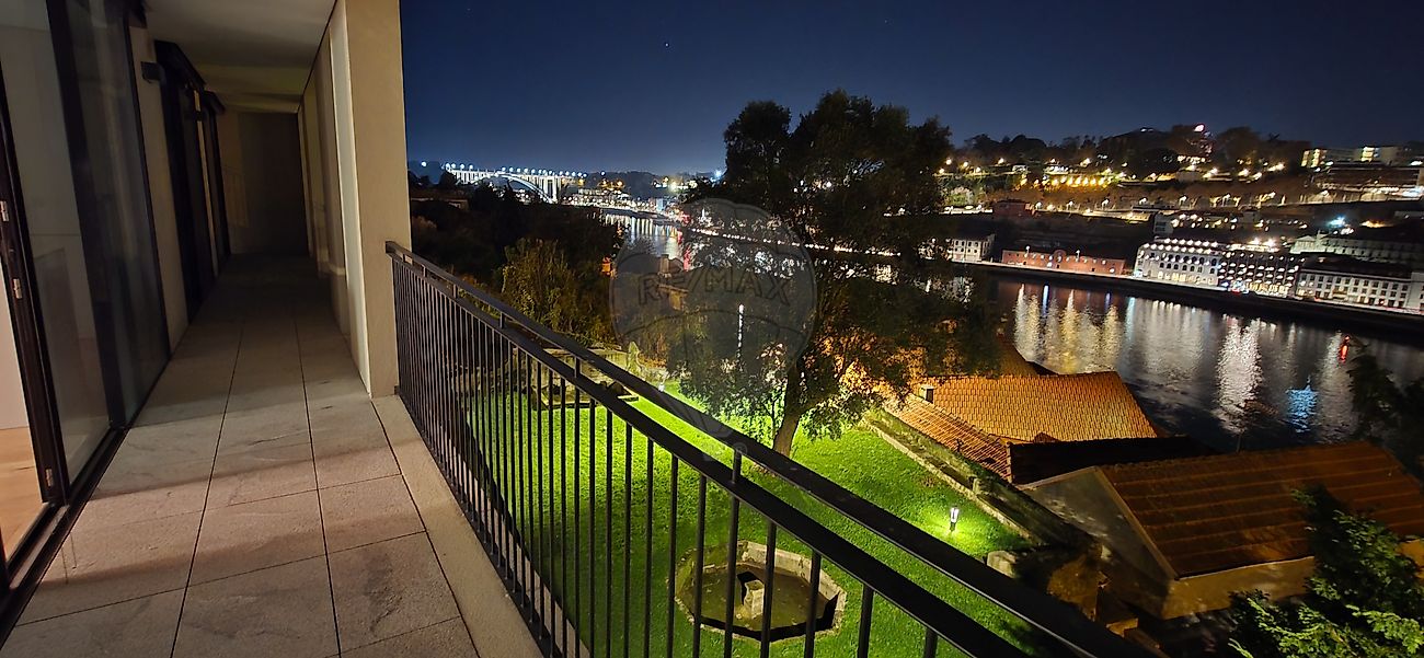 Apartamento T2 à venda em Vila Nova de Gaia