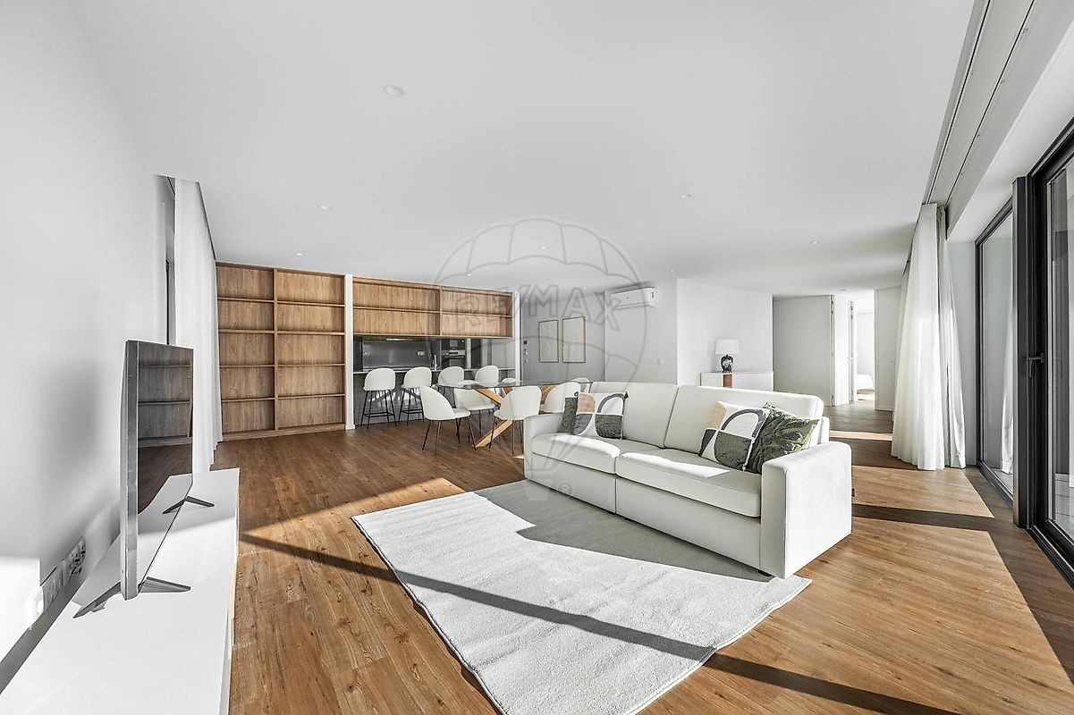 Apartamento T4 à venda em Vila Nova de Gaia