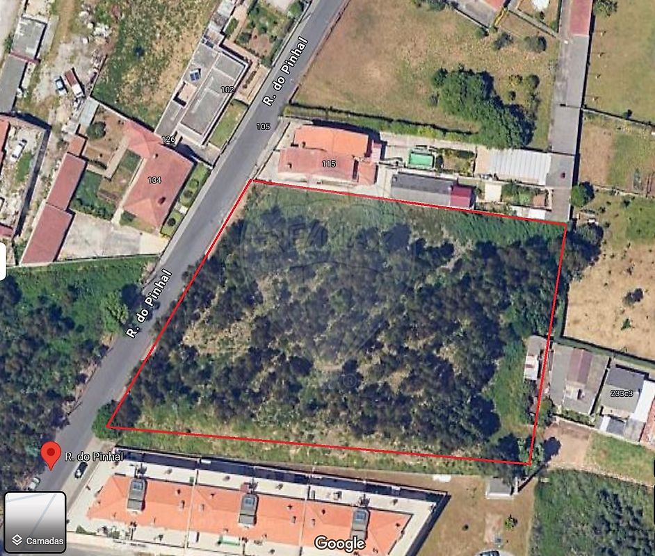Terreno à venda em Vila Nova de Gaia