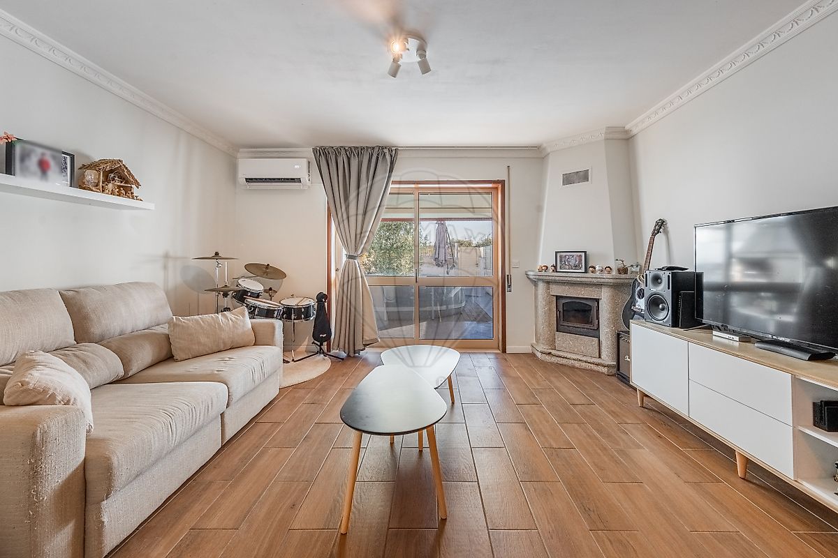 Apartamento T3 à venda em Paredes
