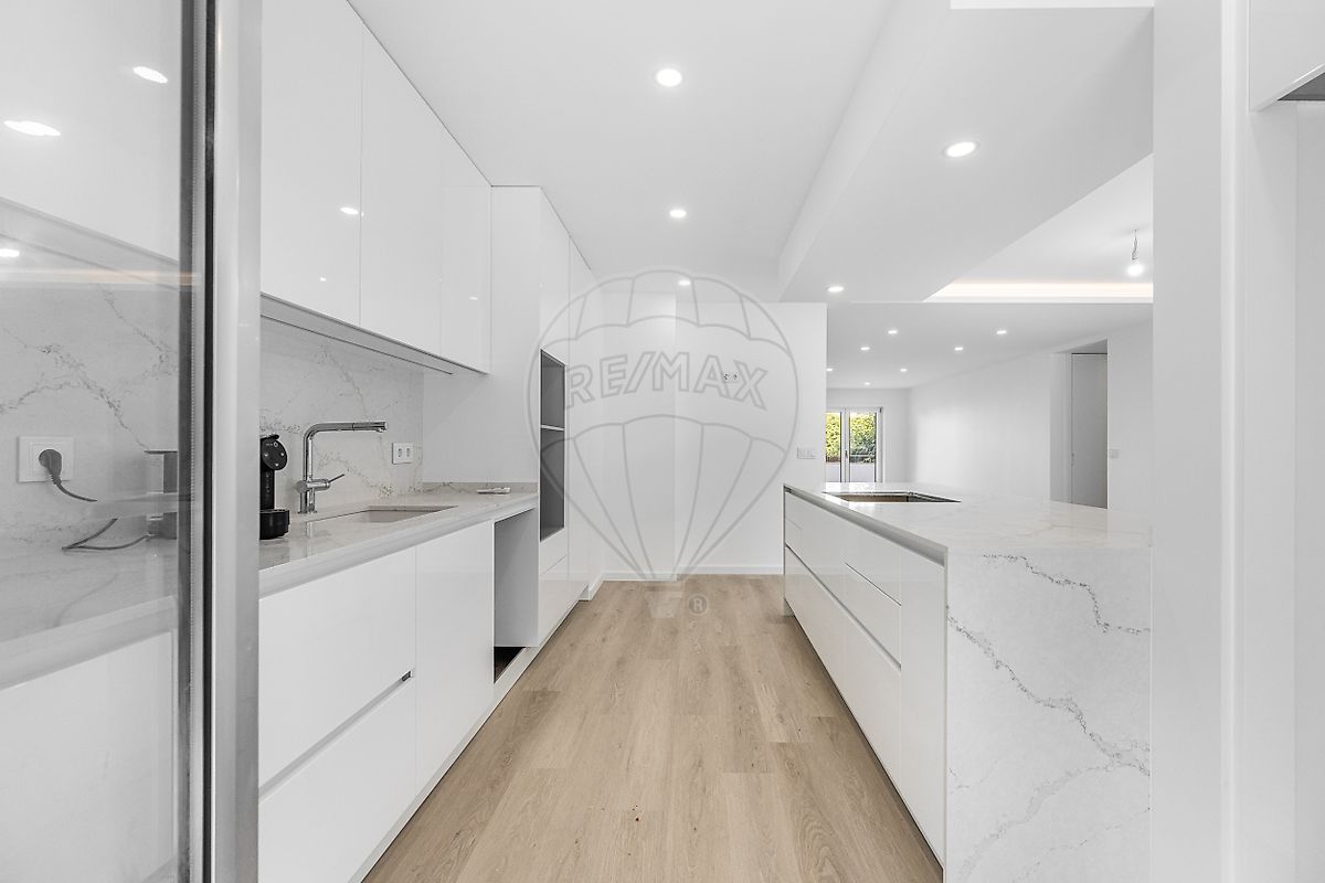 Apartamento T4 à venda em Vila Nova de Gaia