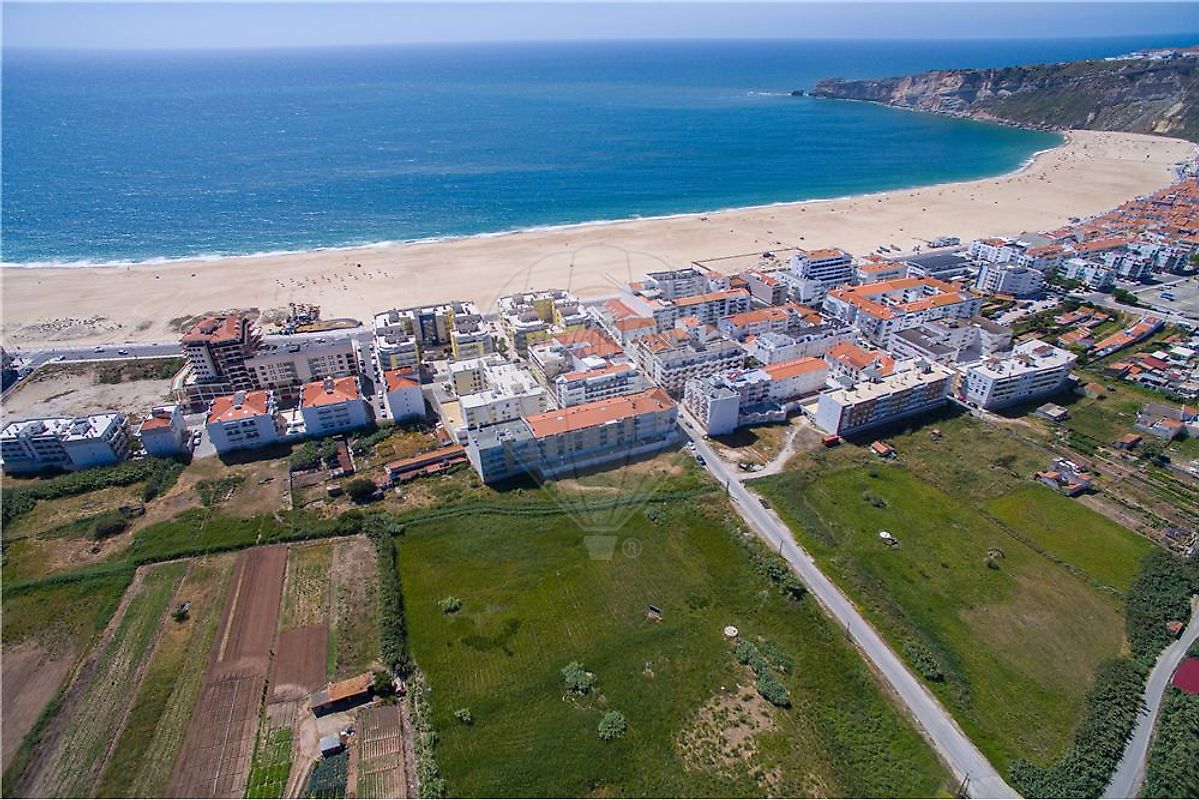 Land for sale in Nazaré, Portugal — €4,300,000