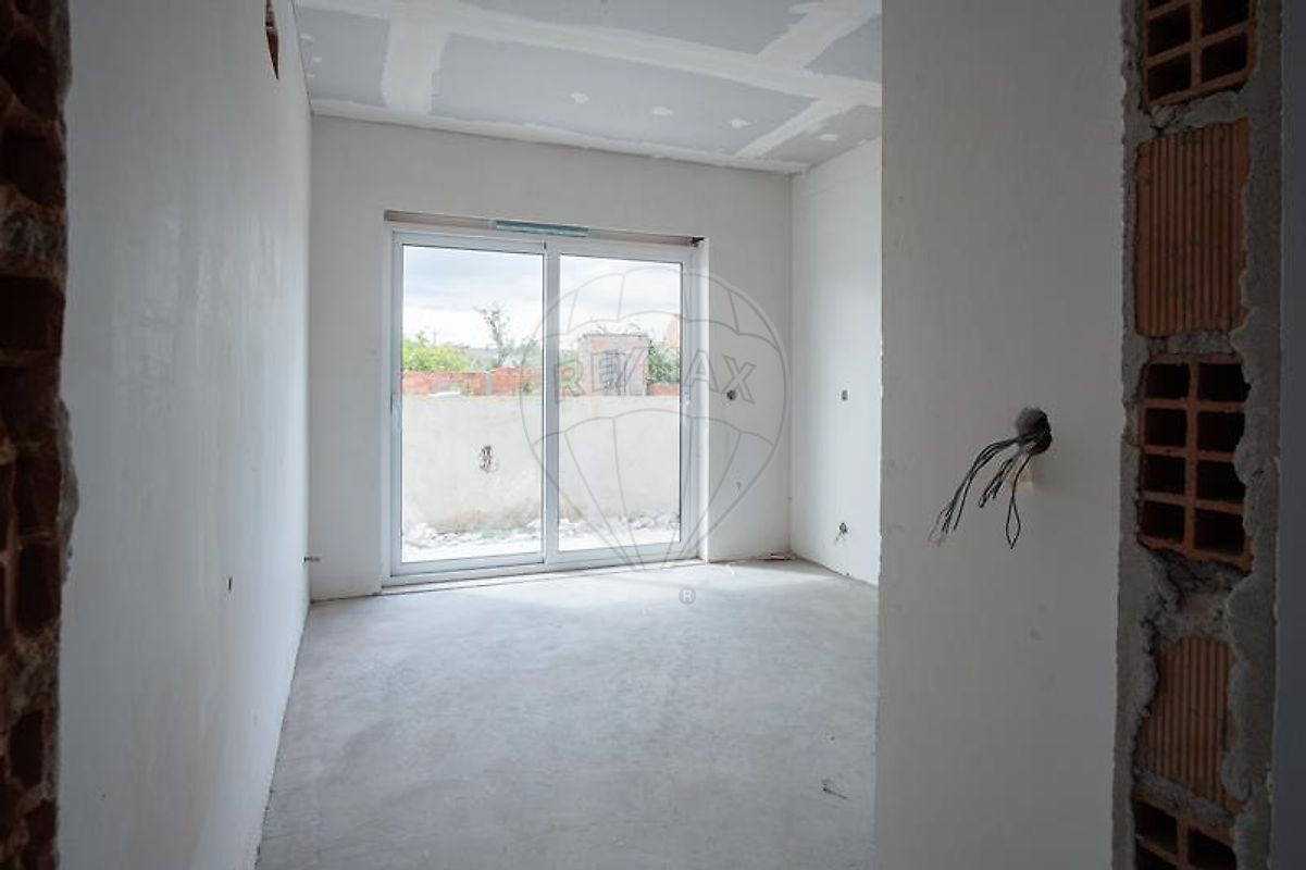 listing 124271045-4 picture-0