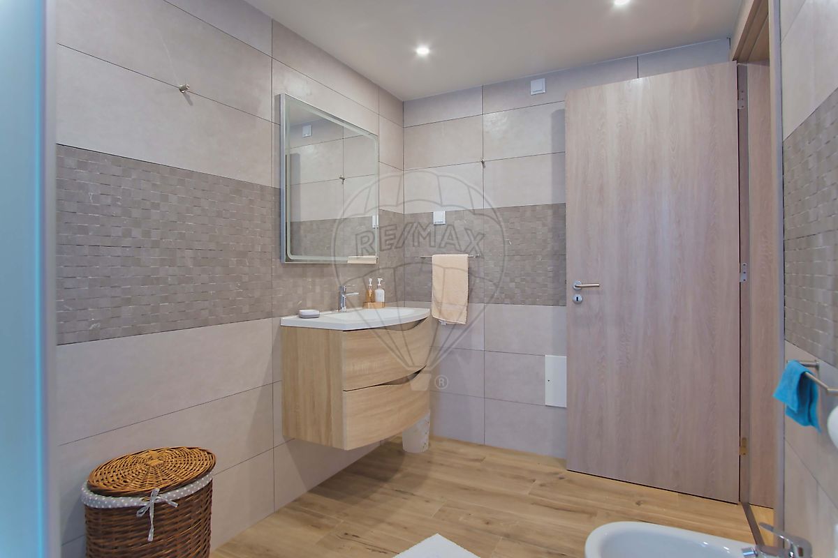 listing 124271045-16 picture-0