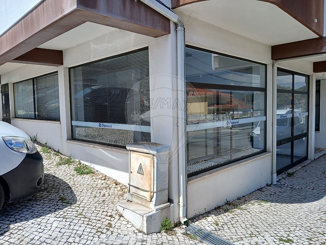 Loja - Benedita, Alcobaça, Leiria