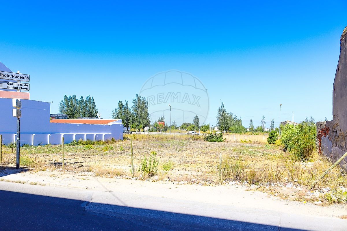 Land for sale in Palmela, Portugal — €349,000
