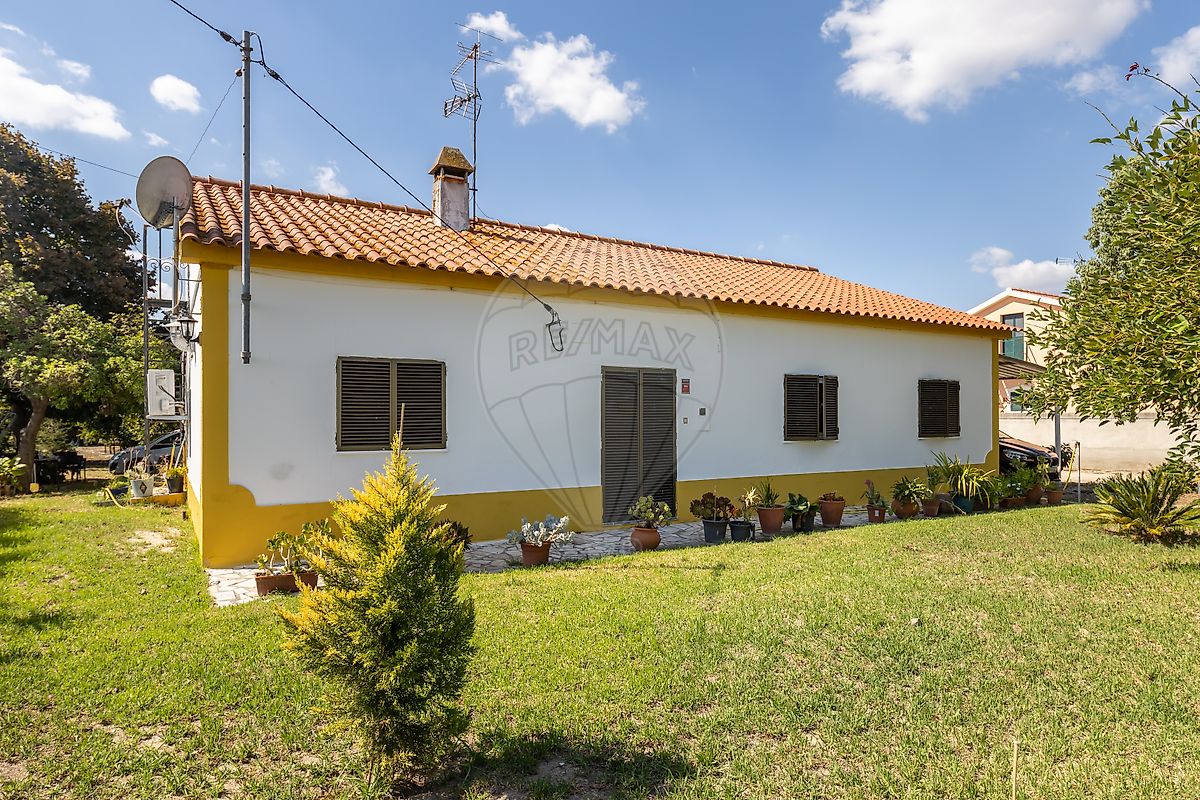 Moradia T4 para venda