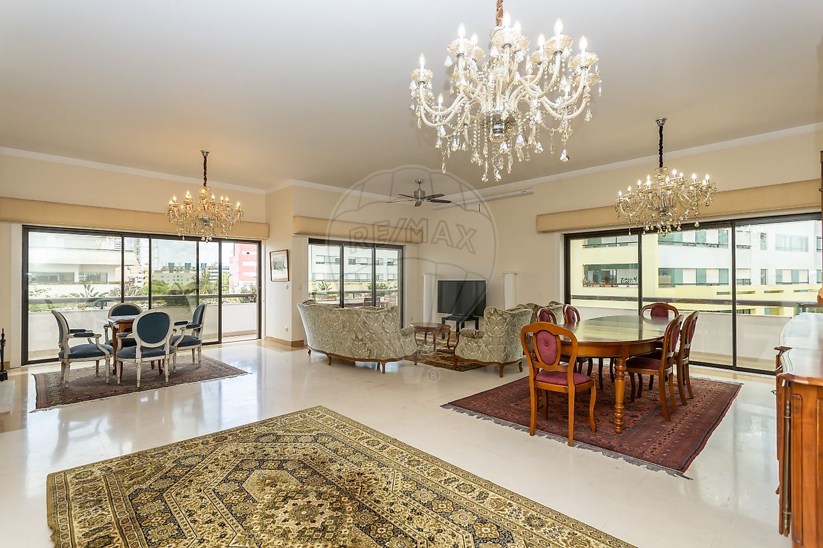 Apartamento T5 à venda em Lisboa