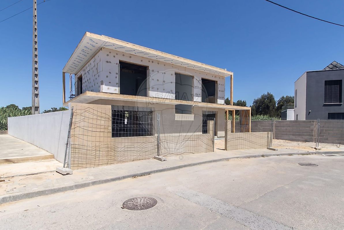 Moradia T4 à venda em Santo António da Charneca, Barreiro — foto 6