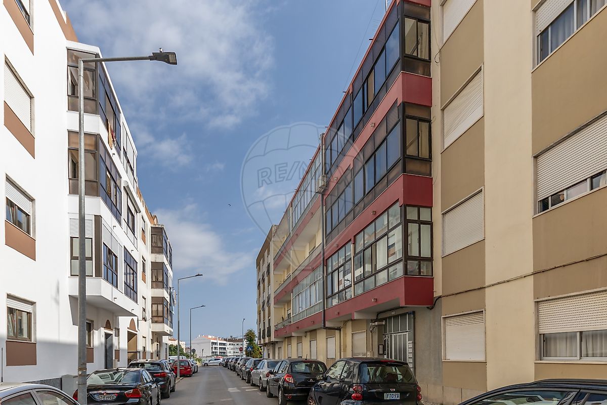 listing 124301045-95 picture-0