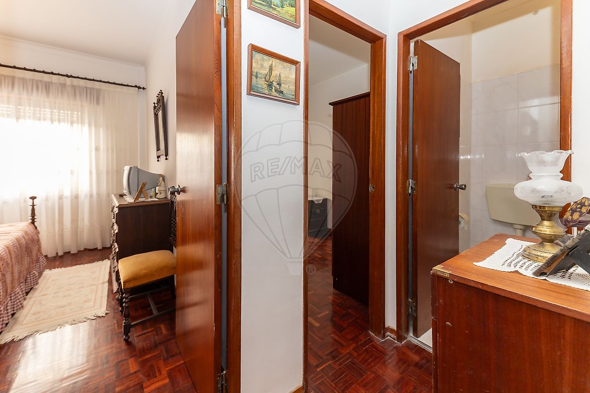 listing 124301045-95 picture-0