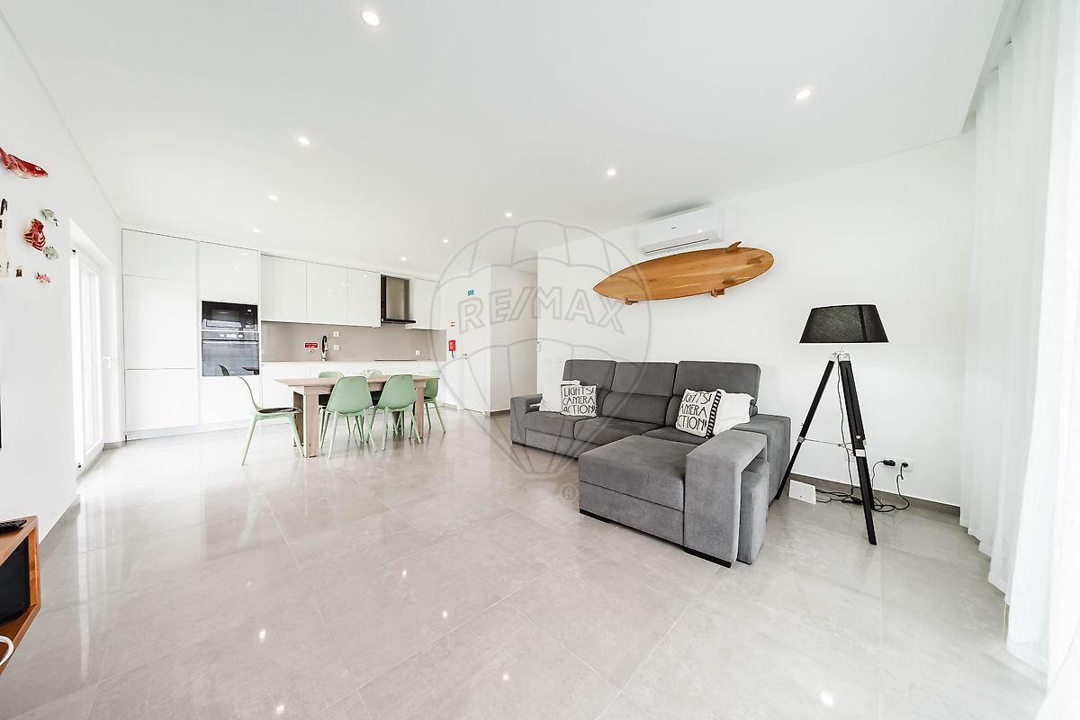 Apartamento T3 à venda em Peniche