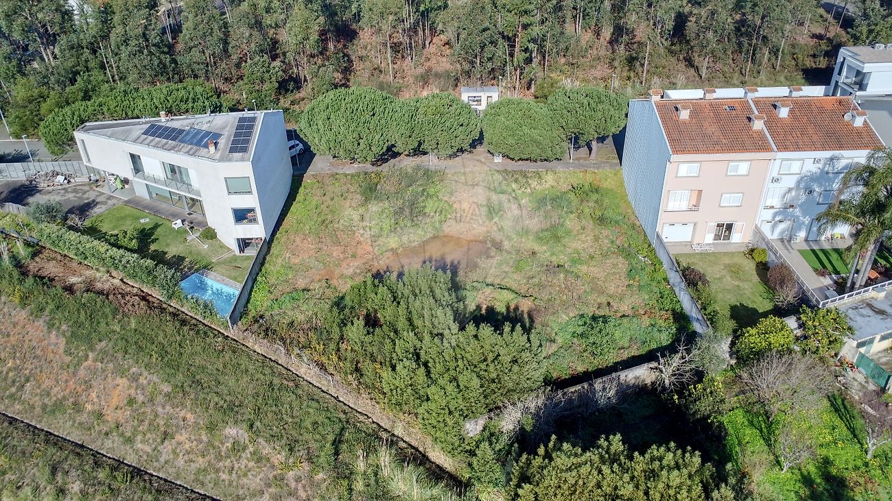 Terreno à venda em Espinho