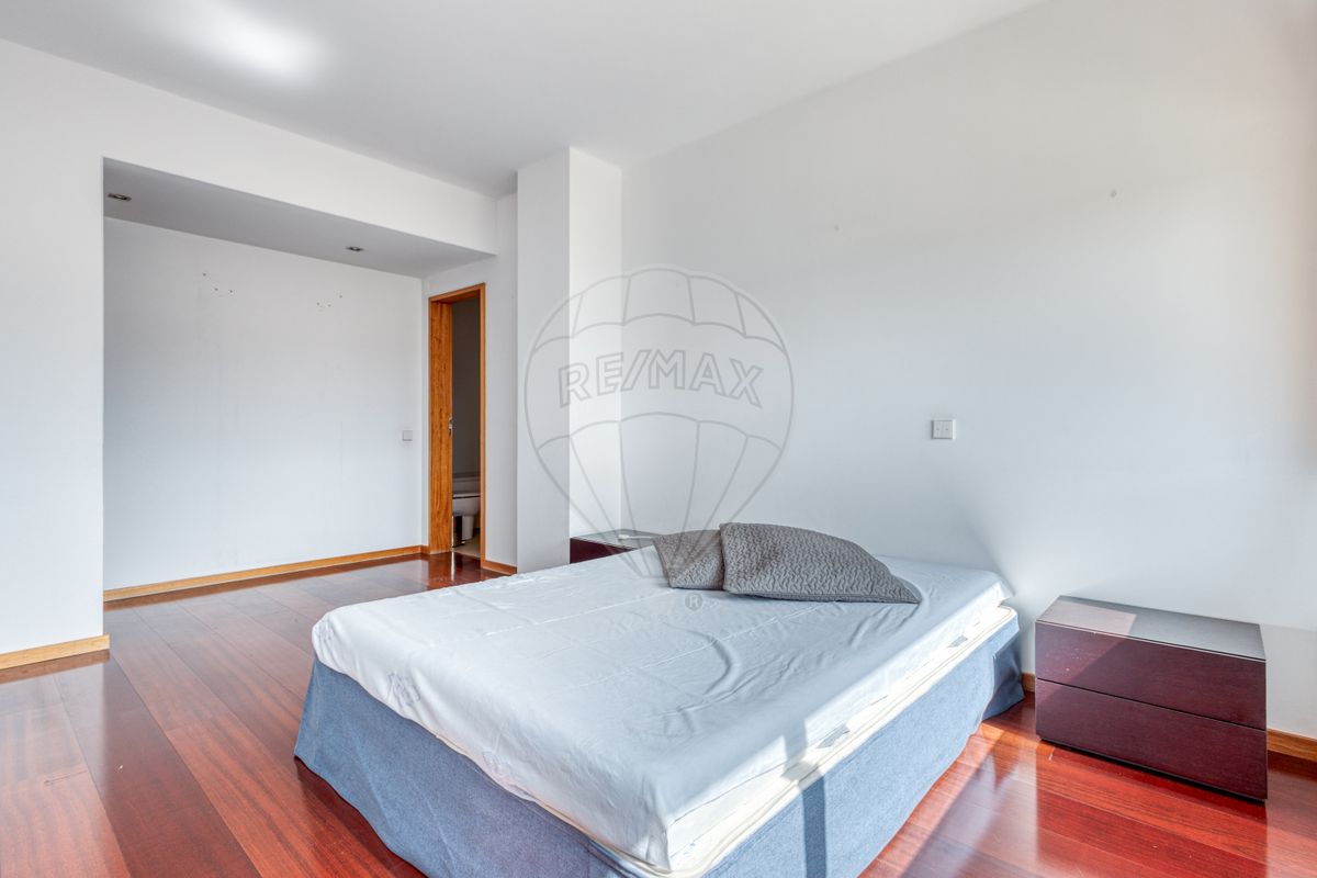 listing 124321105-214 picture-0