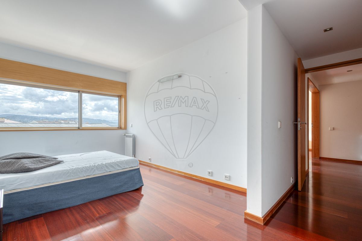 listing 124321105-214 picture-0