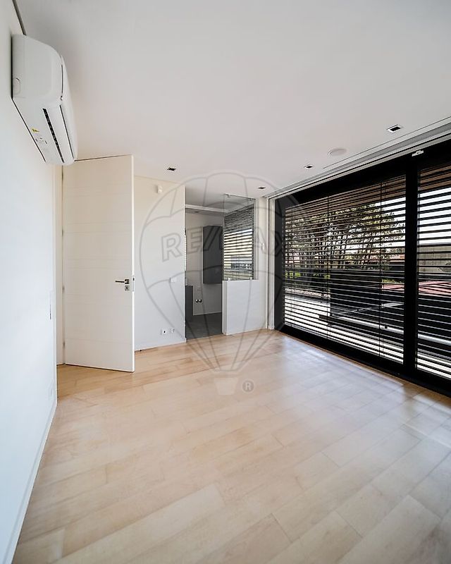 listing 124321365-3 picture-0