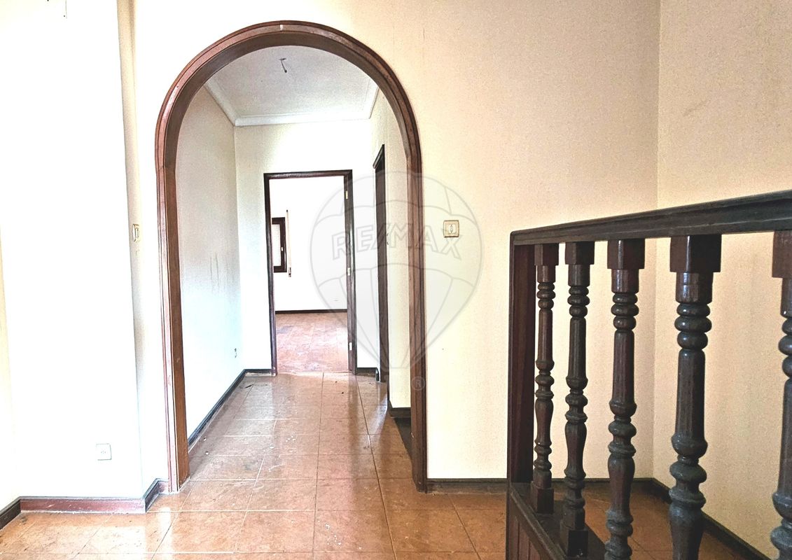 listing 124321353-44 picture-0