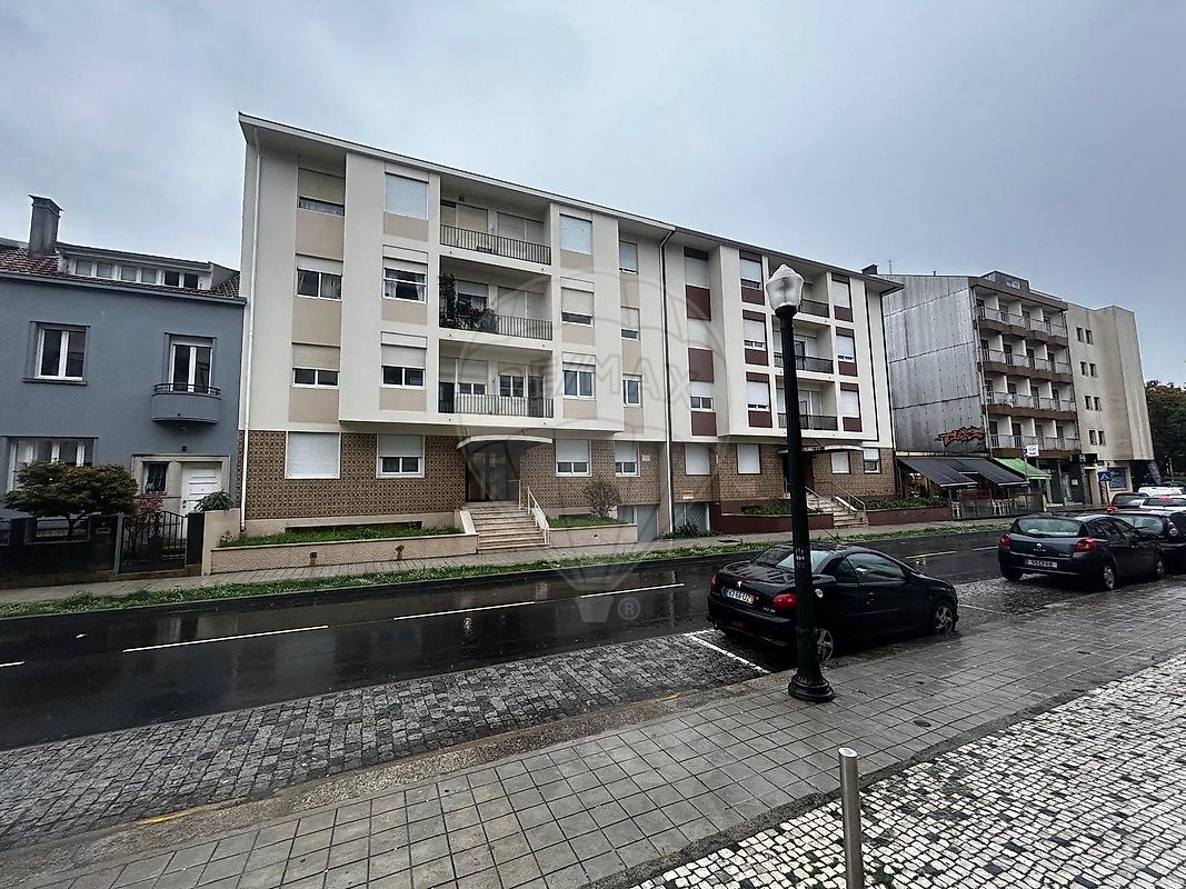 Apartamento T3 para arrendar em Porto