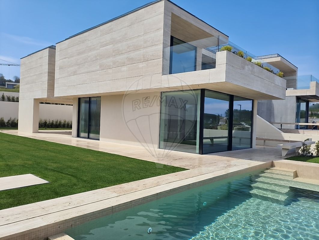 Moradia T4 à venda em Vila Nova de Gaia