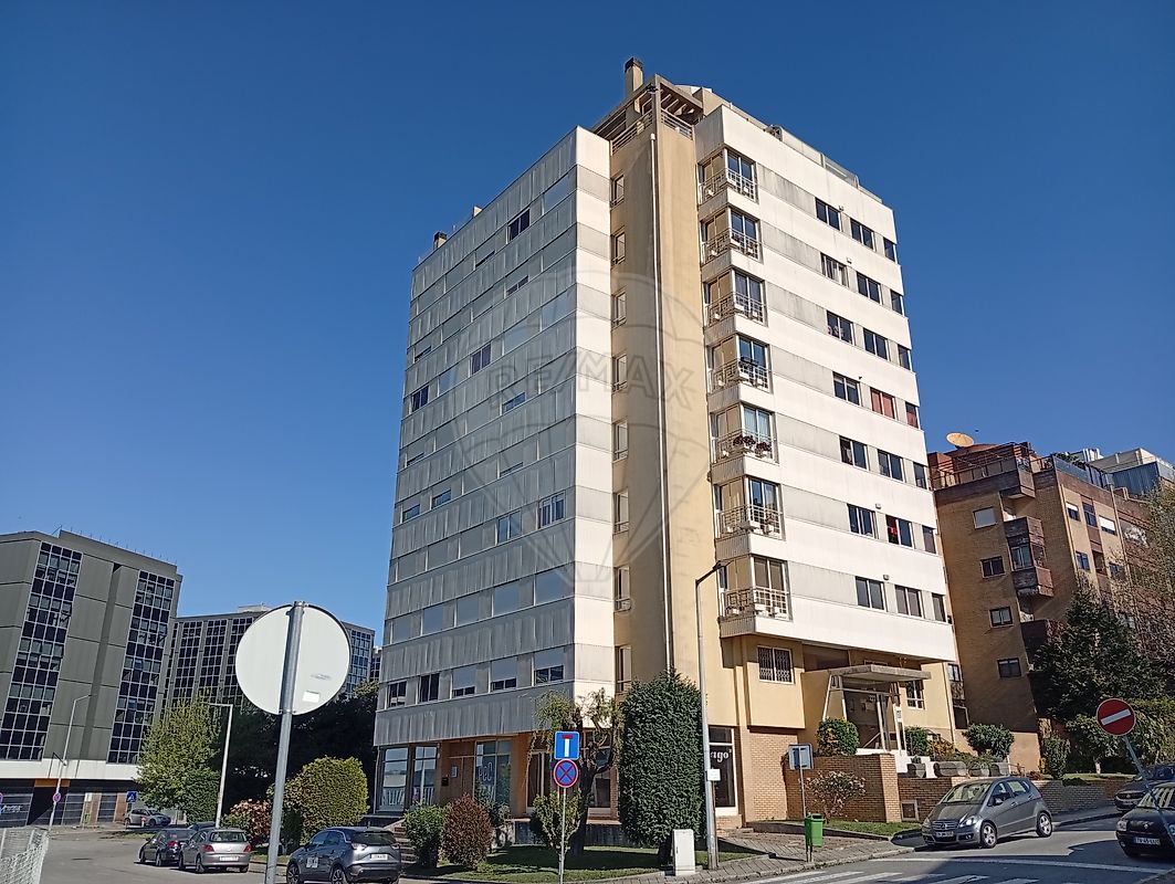Apartamento T3 à venda em Vila Nova de Gaia