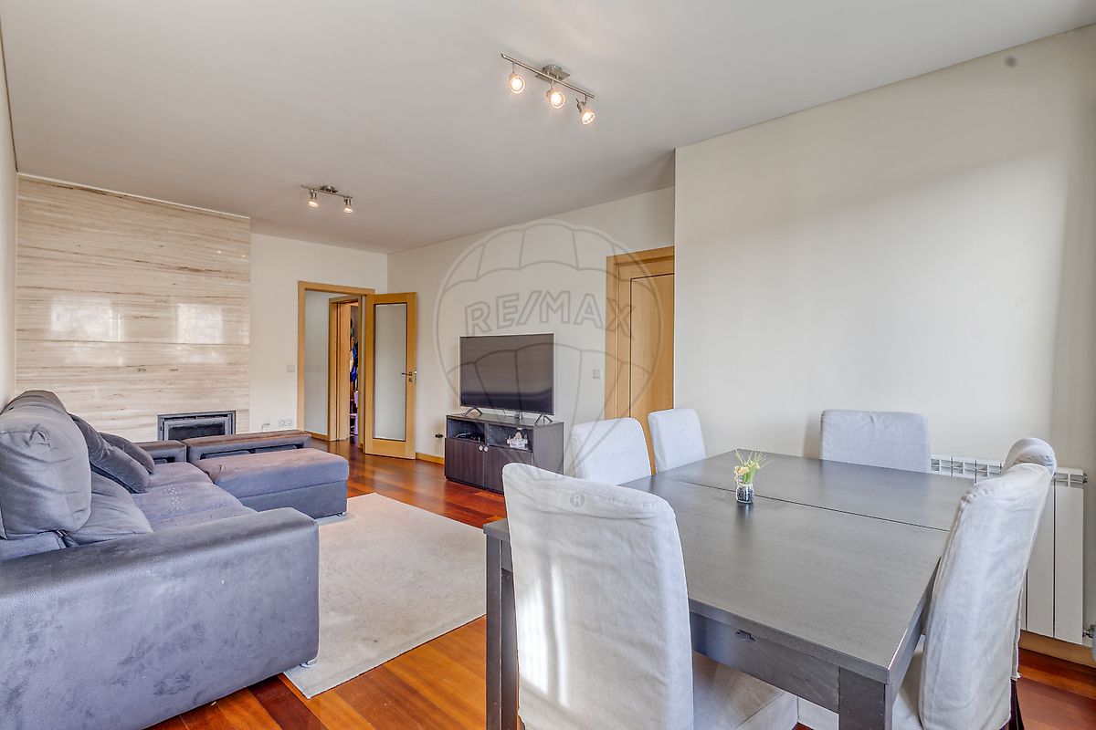 Apartamento T3 à venda em Vila Nova de Gaia