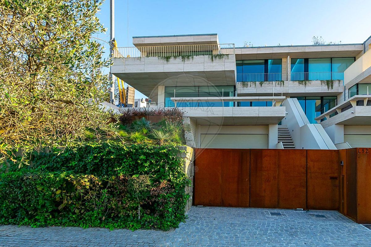 Moradia T4 à venda em Vila Nova de Gaia