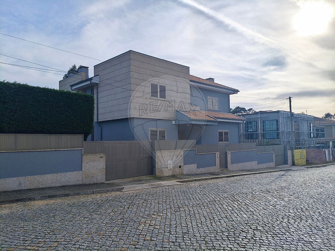 Apartamento T3 à venda em Vila Nova de Gaia