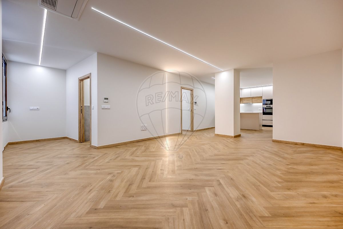 Apartamento T3 à venda em Porto