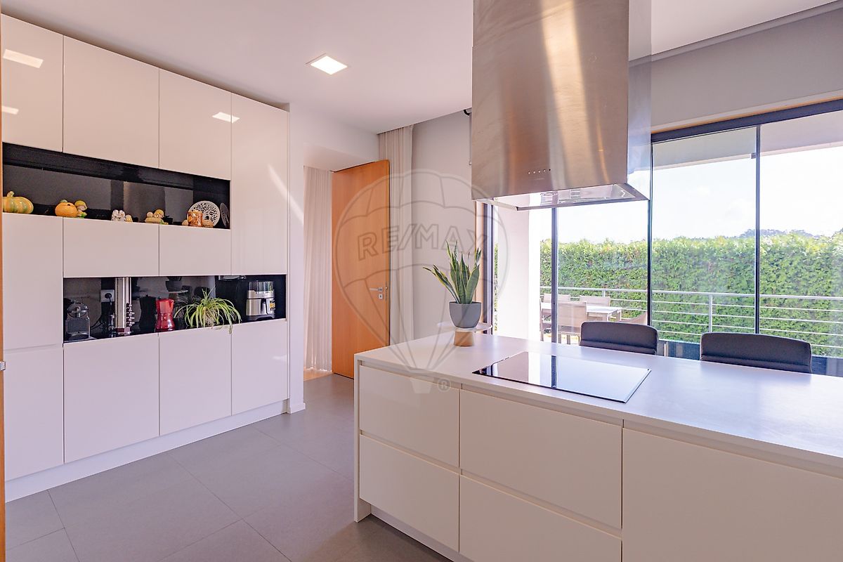 Apartamento T4 à venda em Vila Nova de Gaia