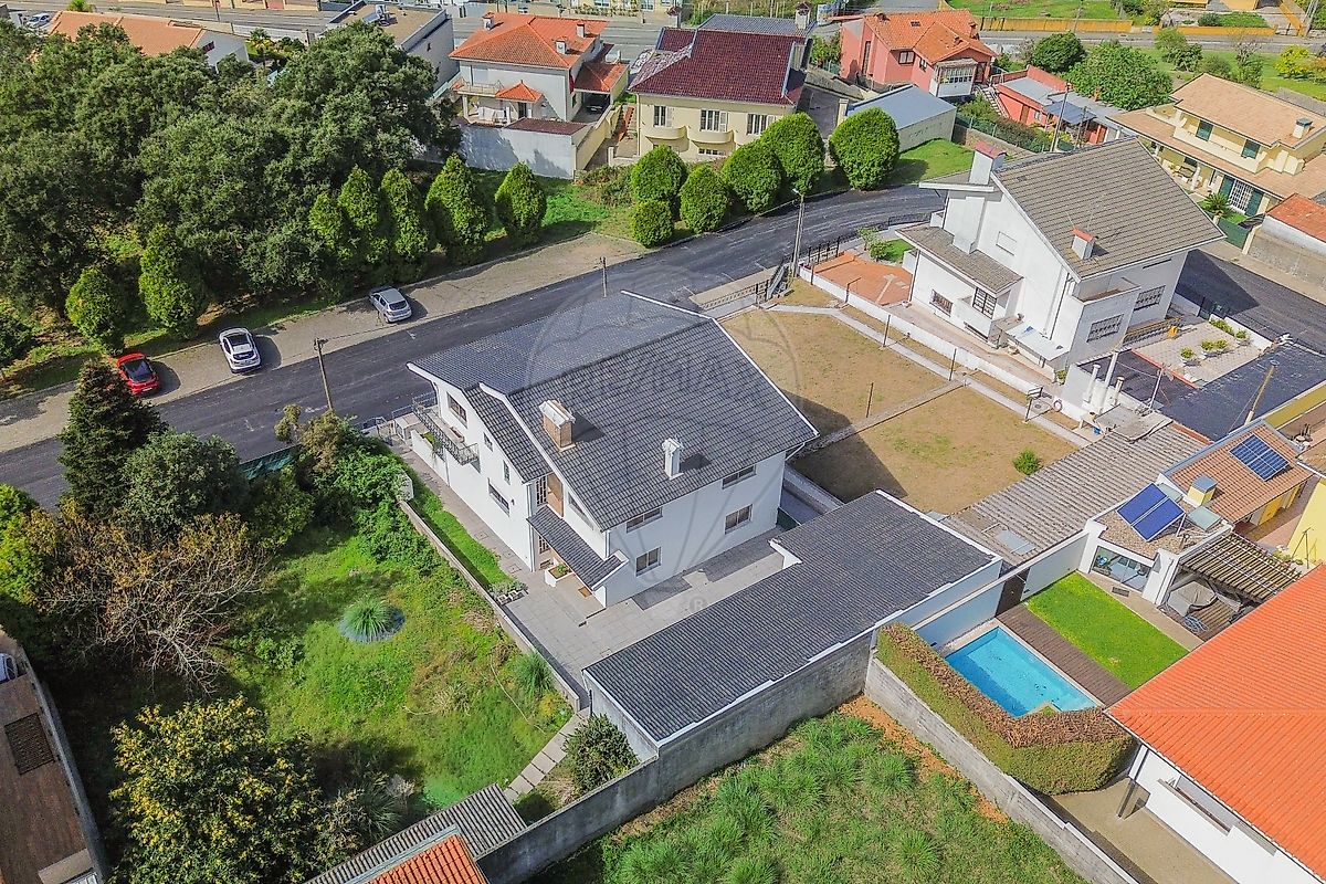 Moradia T4 à venda em Mozelos, Santa Maria da Feira — foto 2