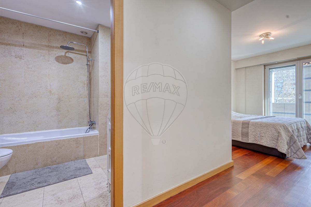 Apartamento T3 à venda em Mafamude e Vilar do Paraíso, Vila Nova de Gaia — foto 8