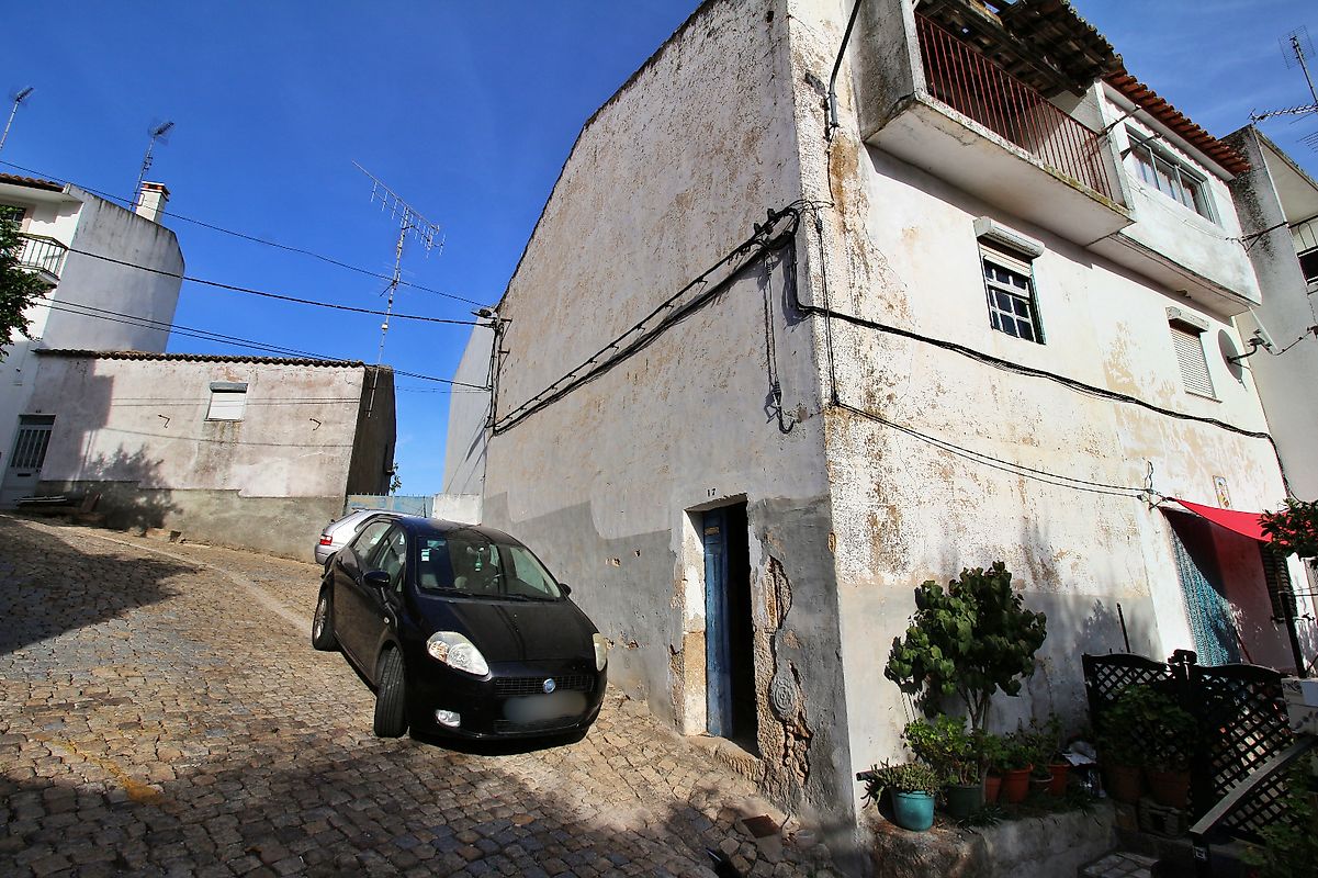 Moradia T2 à venda em Idanha-a-Nova