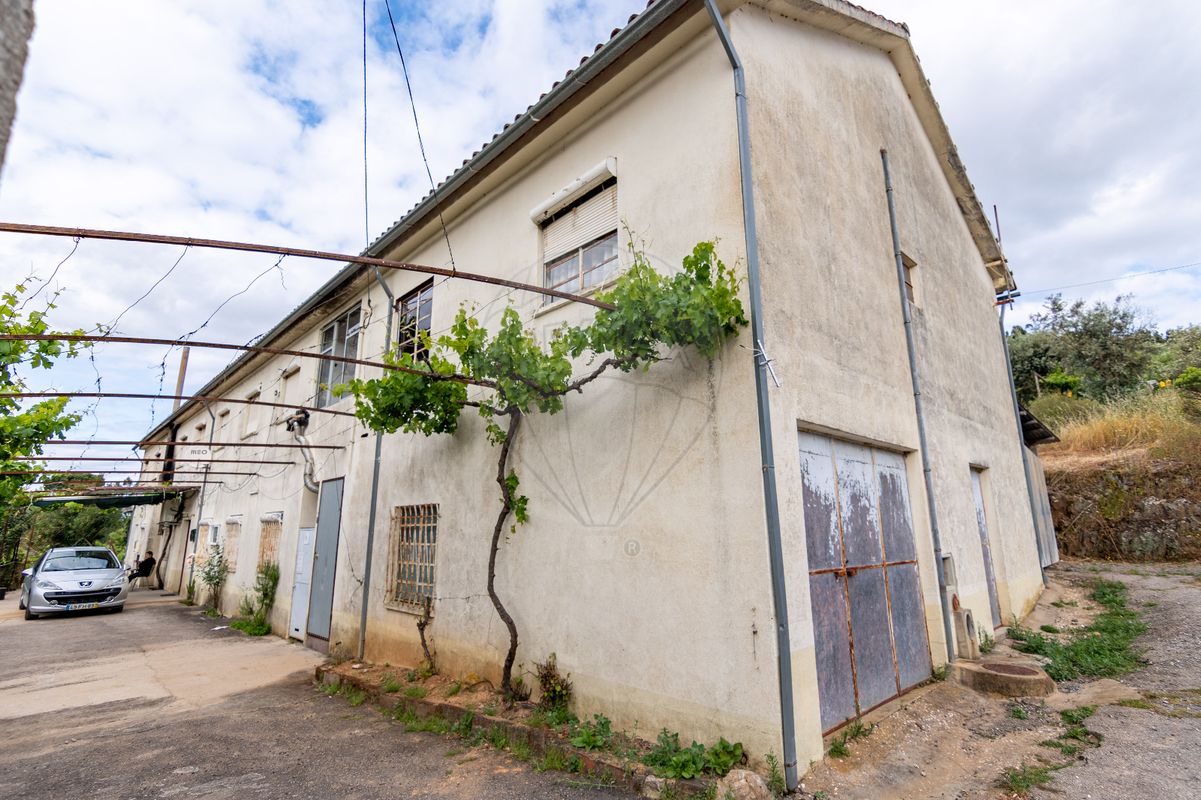 Hotel T21 para venda