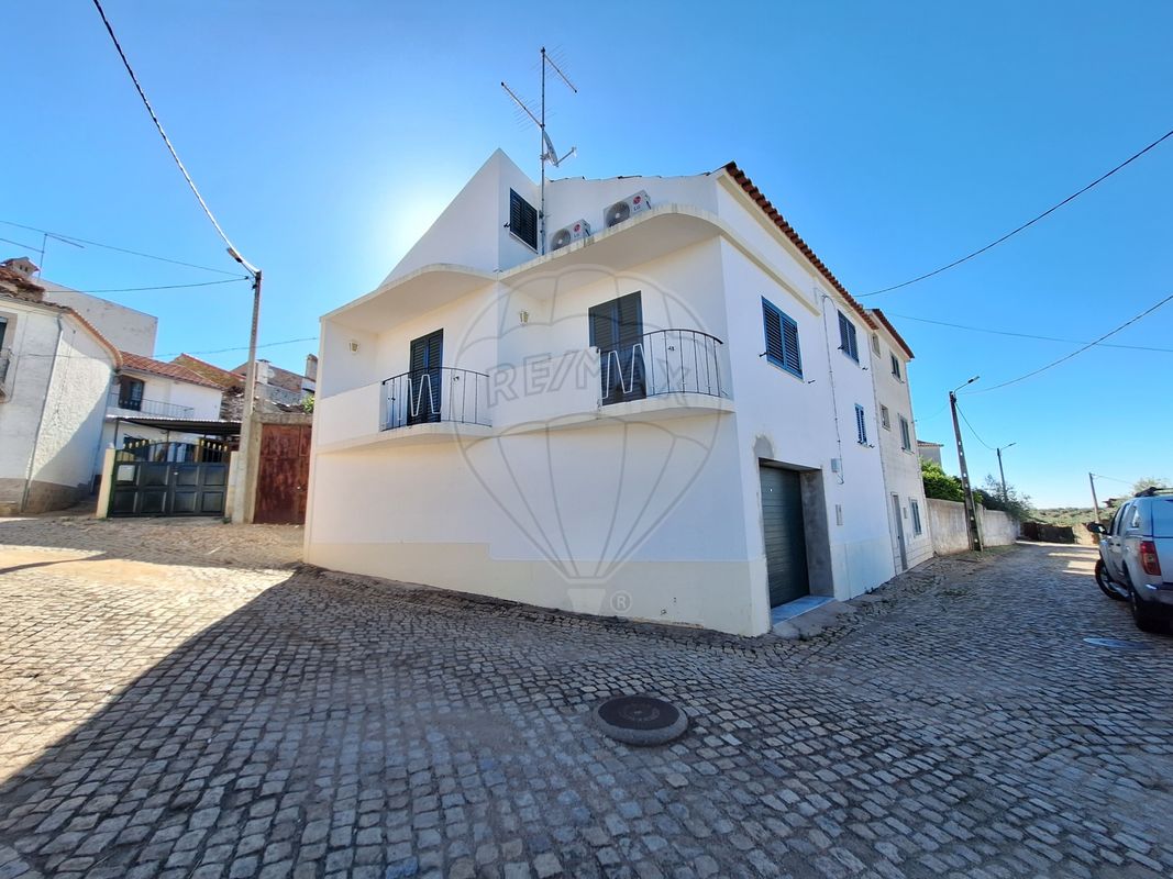 Moradia T5 para venda