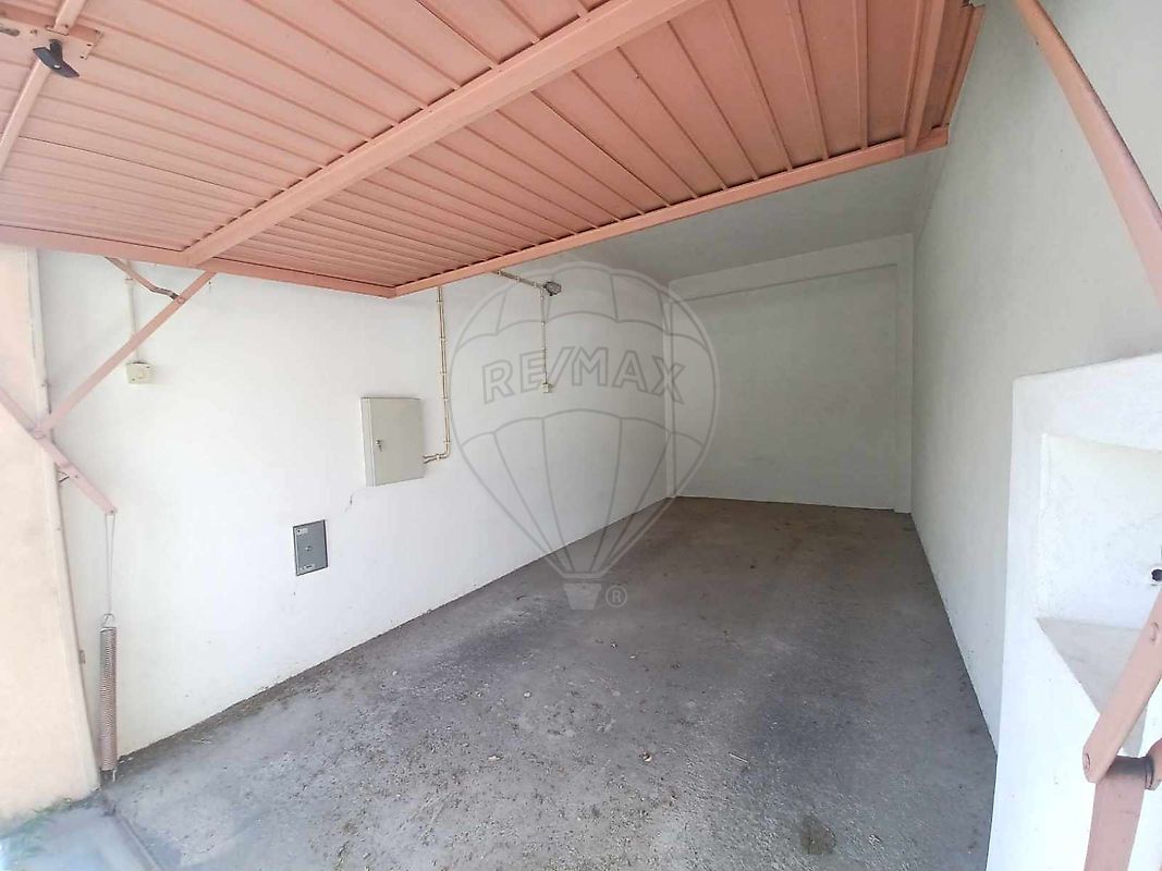 Garagem  à venda em Castelo Branco