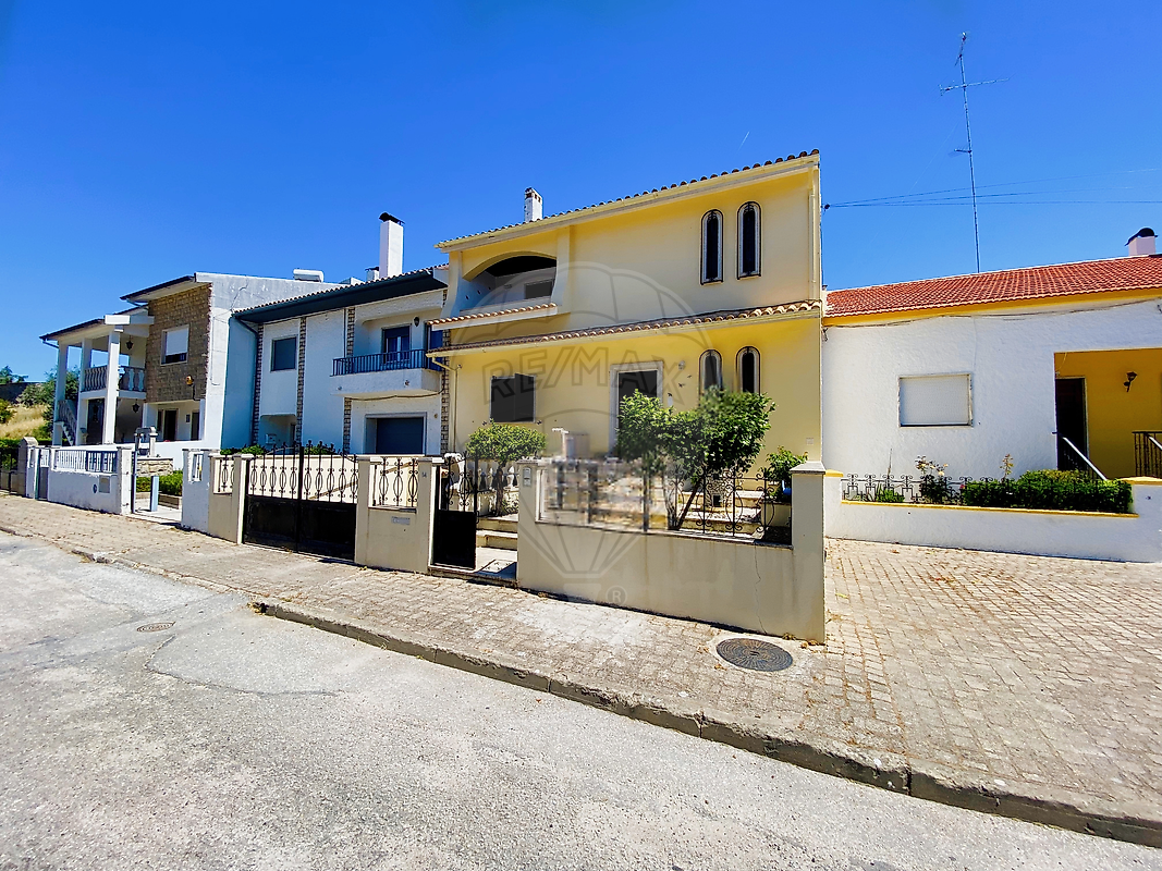 Moradia T3 à venda em Alcains, Castelo Branco — foto 2
