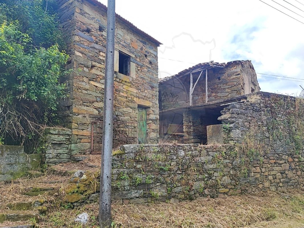 Moradia - Sobreira Formosa e Alvito da Beira, Proença-a-Nova, Castelo Branco