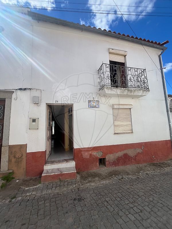 Apartamento T4 à venda em Idanha-a-Nova
