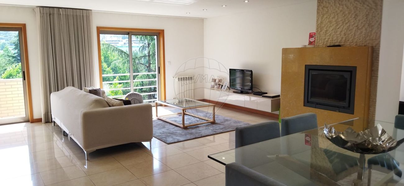 Apartamento T4 para venda