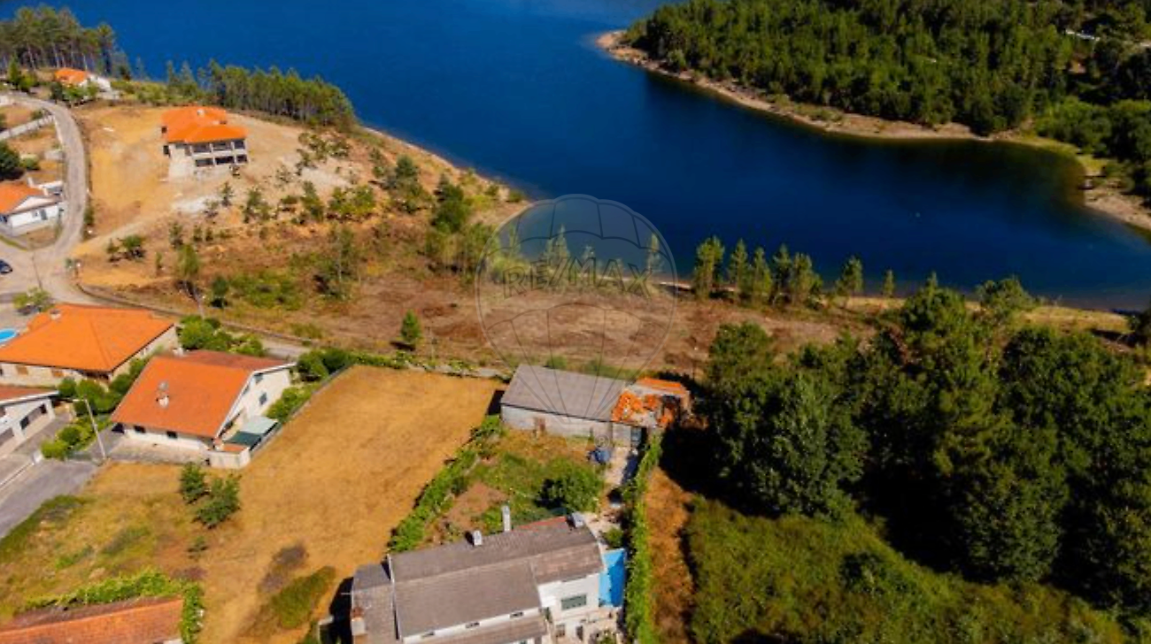 Terreno - Venda Nova e Pondras, Montalegre, Vila Real