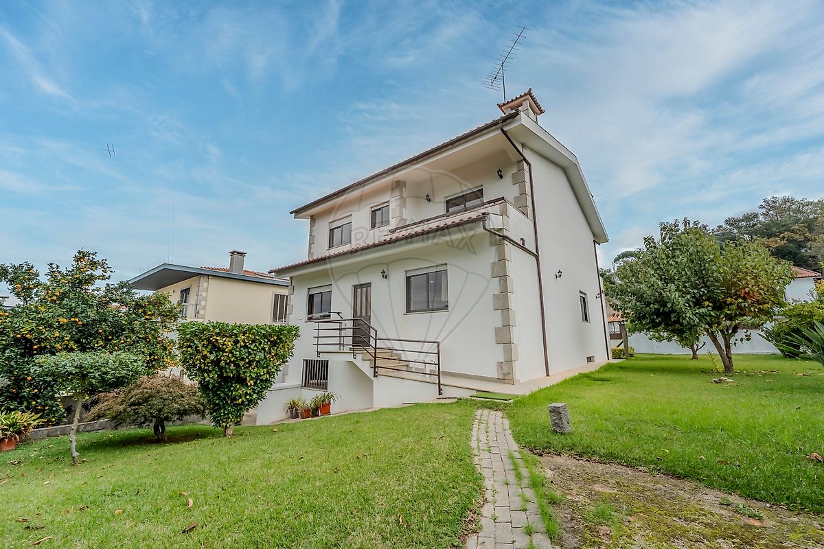 Moradia T4 à venda em Braga