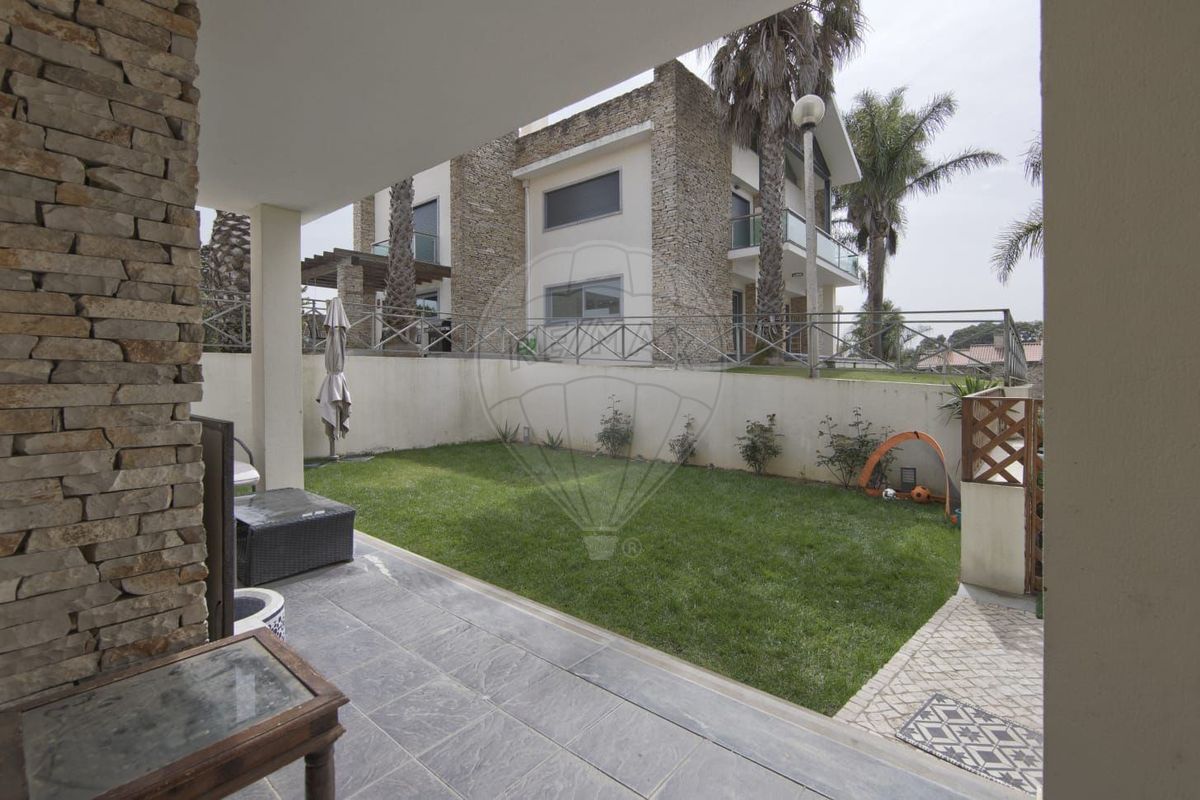 listing 124401136-23 picture-0