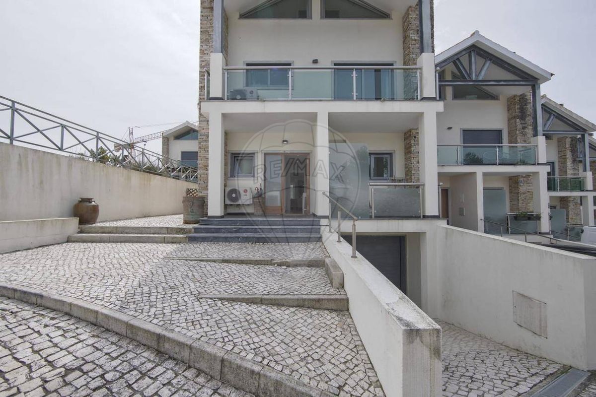 listing 124401136-23 picture-0