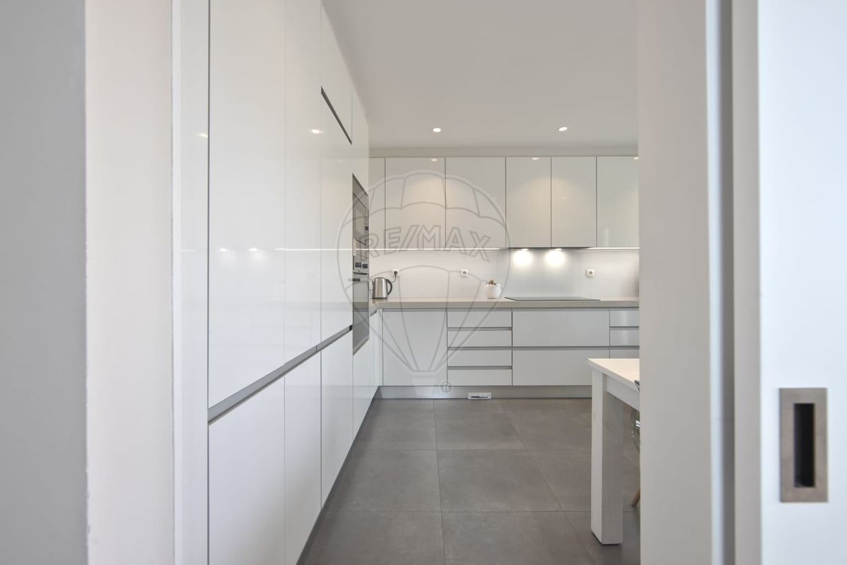 listing 124401136-23 picture-0