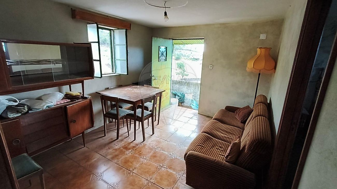 Moradia T2 à venda em Celorico (São Pedro e Santa Maria) e Vila Boa do Mondego, Celorico da Beira — foto 8